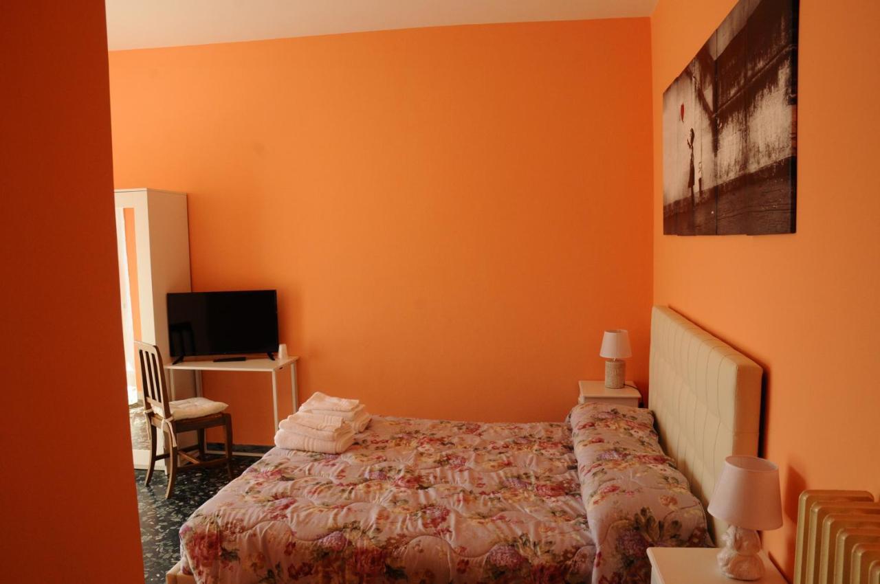 Andrea Affittacamere E B&B Solignano Nuovo Exterior photo