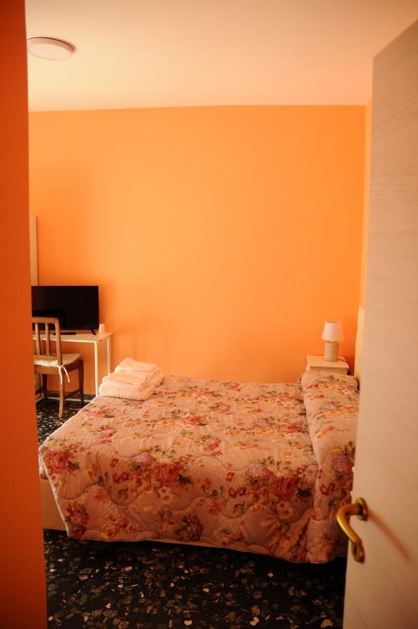 Andrea Affittacamere E B&B Solignano Nuovo Exterior photo
