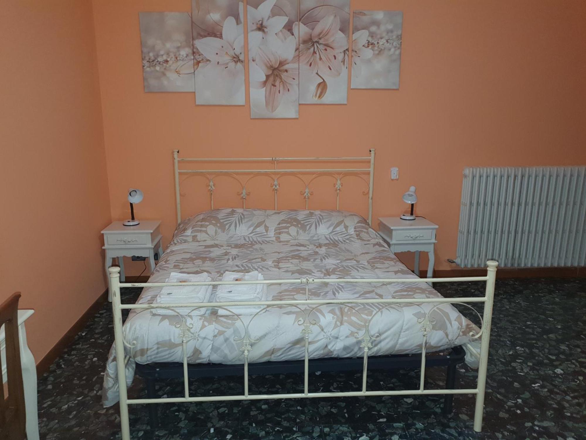 Andrea Affittacamere E B&B Solignano Nuovo Exterior photo